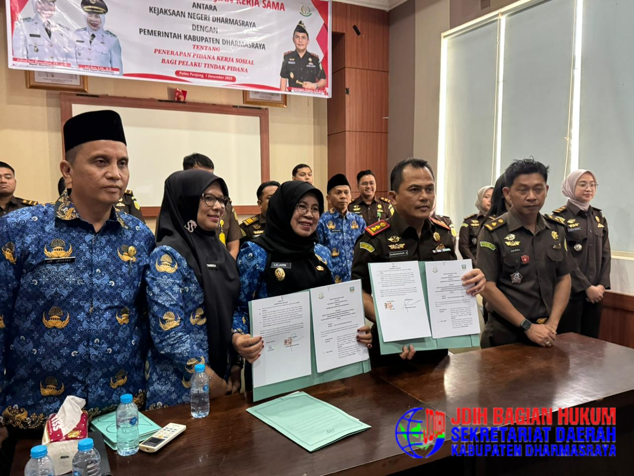 PEMKAB DHARMASRAYA IKUTI PENANDATANGANAN NOTA KESEPAHAMAN PELAKSANAAN PIDANA KERJA SOSIAL